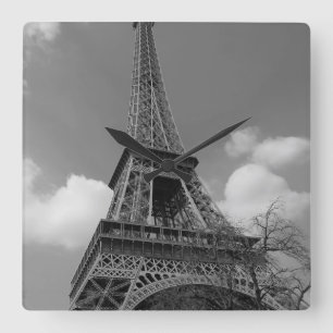 Reloj Cuadrado Eiffel nublado en blanco y negro, 2015