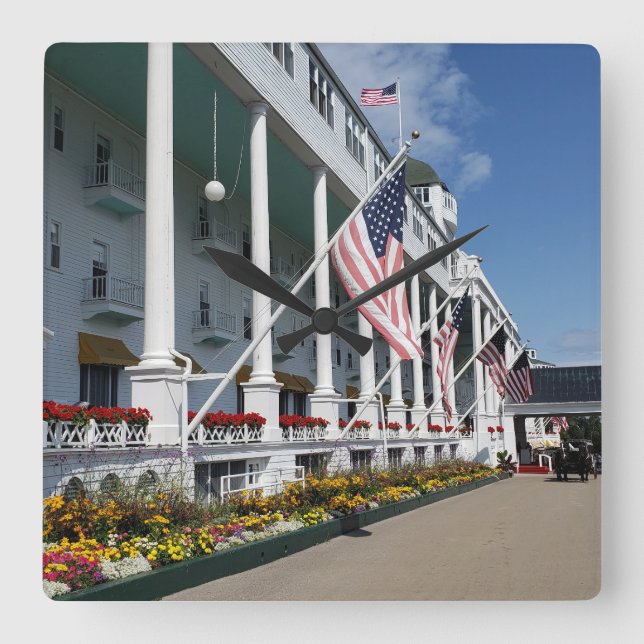 Reloj Cuadrado El Grand Hotel en la isla de Mackinac, Michigan (Anverso)