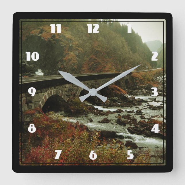 Reloj Cuadrado El hermoso paisaje natural de Moody (Anverso)