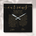 Reloj Cuadrado El Libro De Oro Negro Que Su Boda Y Él Votan<br><div class="desc">Este regalo de moda de boda puede ser personalizado con sus votos especiales de boda. Diseñado por Thisisnotme©</div>