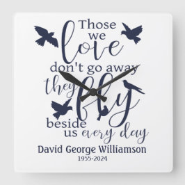 Reloj Cuadrado El Monumento A Las Aves Voló Junto A La Solidarida