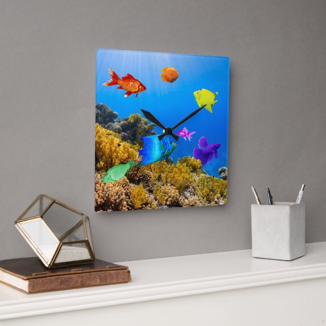 Reloj Cuadrado El orgullo de los peces de SlipperyJoe es púrpura  (Oficina)