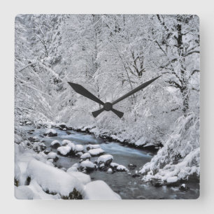 Reloj Cuadrado Escenario de arroyo blanco nevado, Oregón