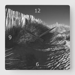 Reloj Cuadrado Esgrima En Las Dunas
