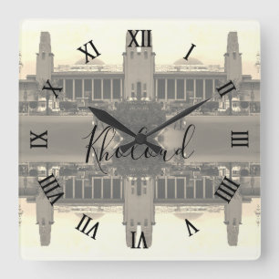 Reloj Cuadrado Estación central de ferrocarril de Bagdad Iraq ant