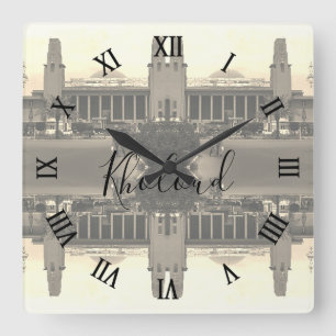 Reloj Cuadrado Estación de ferrocarril central de Bagdad Irak Vin