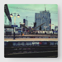 Reloj Cuadrado Estación de Manchester, con vista