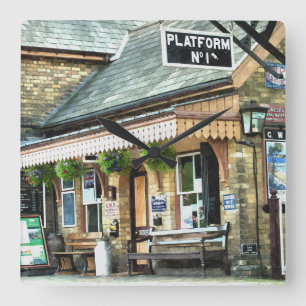 RELOJ CUADRADO ESTACIONES DE TREN