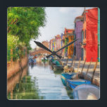 Reloj Cuadrado Explora el Encanto Vibrante de Burano<br><div class="desc">Explora el Encanto Vibrante de Burano</div>