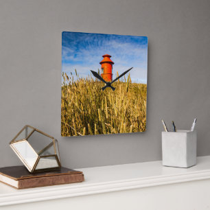 Reloj Cuadrado Faro en Stykkisholmur, Islandia