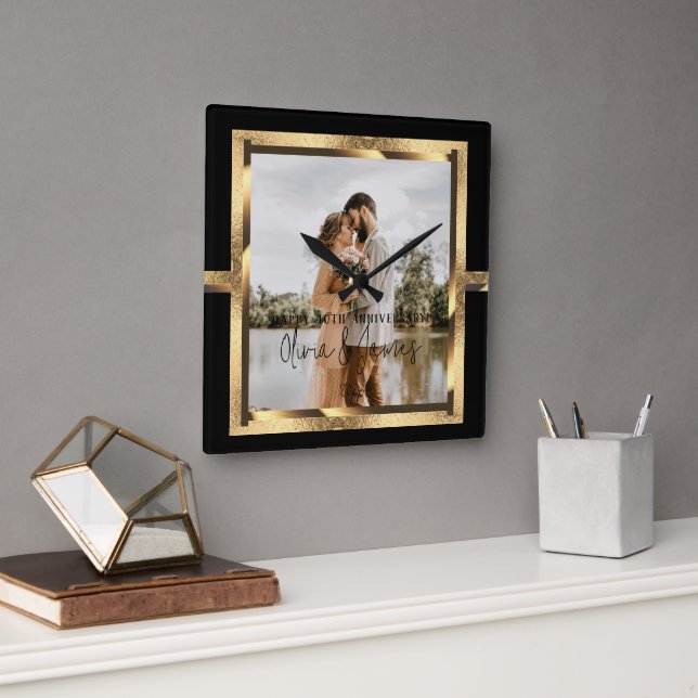 Reloj Cuadrado Feliz aniversario de año Personalizado, negro y or (Oficina)