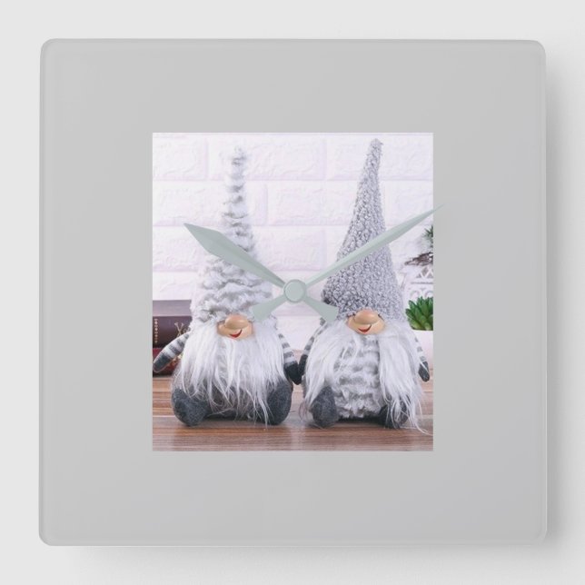 RELOJ CUADRADO FINNISH GNOMES BEAUTIFUL AND CUTE (Anverso)