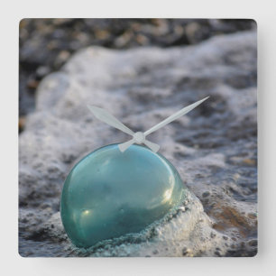 Reloj Cuadrado Fishing Float Surrounded By Surf