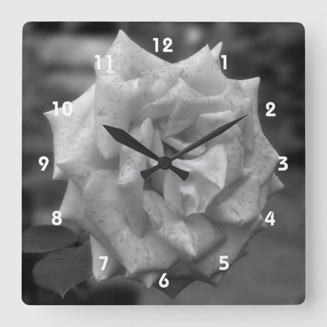 Reloj Cuadrado Flor De Rosa Negra Y Blanca (Anverso)
