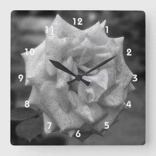Reloj Cuadrado Flor De Rosa Negra Y Blanca