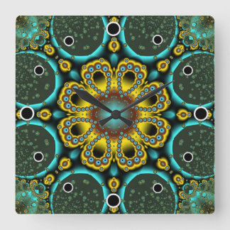 Reloj Cuadrado Flor fractal azul y dorada