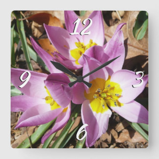 Reloj Cuadrado Floral de primavera de cruces rosas