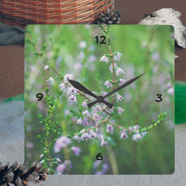 Reloj Cuadrado Flores violetas delgadas