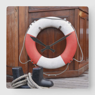 Reloj Cuadrado Flotador de las naves