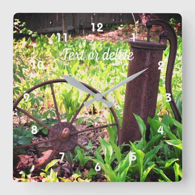 Reloj Cuadrado Flower Garden Rusty Wheel And Pump Personalized (Anverso)