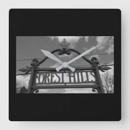 Reloj Cuadrado Forest Hills, Queens, NYC