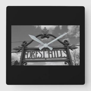 Reloj Cuadrado Forest Hills, Queens, NYC