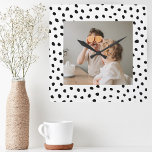 Reloj Cuadrado Foto familiar moderna y regalo de belleza de punto<br><div class="desc">Foto familiar moderna y regalo de belleza de puntos negros</div>