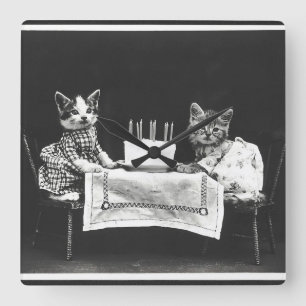 Reloj Cuadrado Gatos de cosecha en una fiesta de cumpleaños