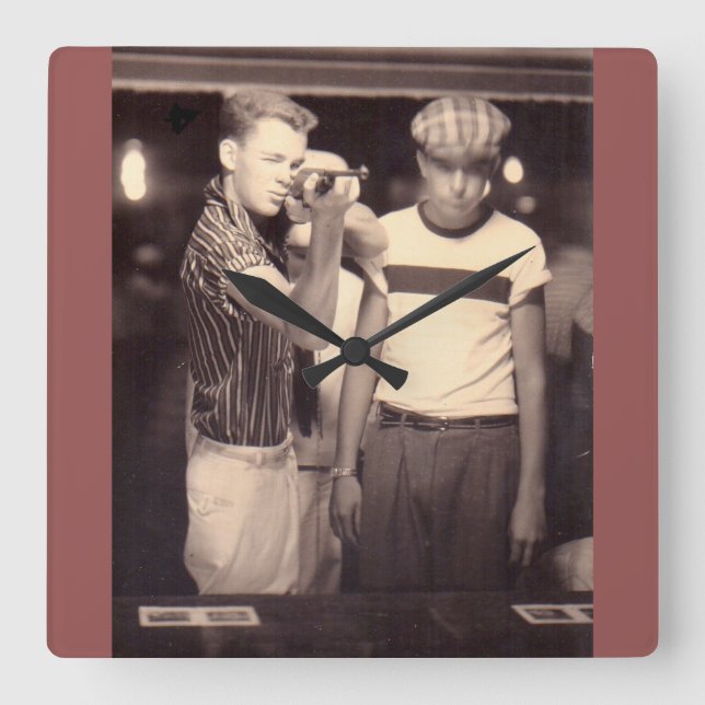 Reloj Cuadrado golpear el objetivo y ganar una muñeca kewpie (Anverso)