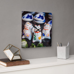 Reloj Cuadrado Grabando figuras de gatos