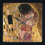 Reloj Cuadrado Gustavo Klimt: El beso (detalle)<br><div class="desc">Un reloj de pared clásico hermoso que ofrece un par romántico que comparte un beso,  pintado por el pintor austríaco Gustavo Klimt del symbolist.</div>