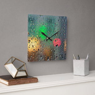Reloj Cuadrado Hermosa vista a través de la lluvia