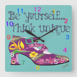 Reloj Cuadrado Hula Pump Wall Clock