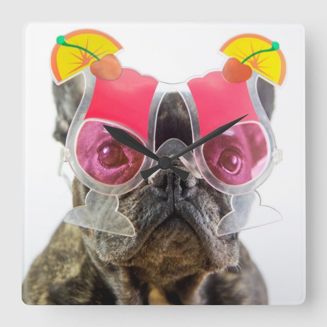 Reloj Cuadrado Imágenes de Getty | Perro con gafas de cóctel (Anverso)