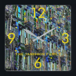 Reloj Cuadrado Incendio en Nueva York escapa al arte pop moderno<br><div class="desc">Reloj de pared único y divertido, personalizado y decorado con nuestra original fotografía de arte pop abstracto de Fire Escapes en el Lower East Side de Manhattan, en la ciudad de Nueva York. Es un diseño de arte pop contemporáneo, multicolor y vibrante que capta el espíritu de Nueva York hoy....</div>
