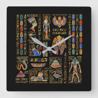 Jeroglíficos y deidades egipcios sobre negro