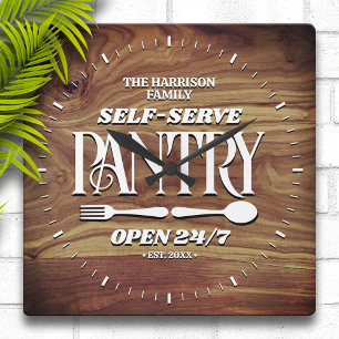 Reloj Cuadrado La despensa de la familia Rustic Wood personalizad