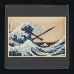 Reloj Cuadrado La gran ola de Kanagawa por Hokusai<br><div class="desc">Este diseño presenta "La Gran Ola de Kanagawa" del artista japonés Hokusai.</div>