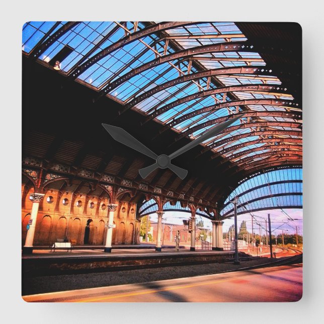 Reloj Cuadrado La luz en la estación (Anverso)