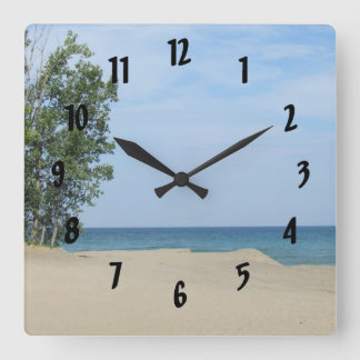 Reloj Cuadrado Lago Erie, PA.