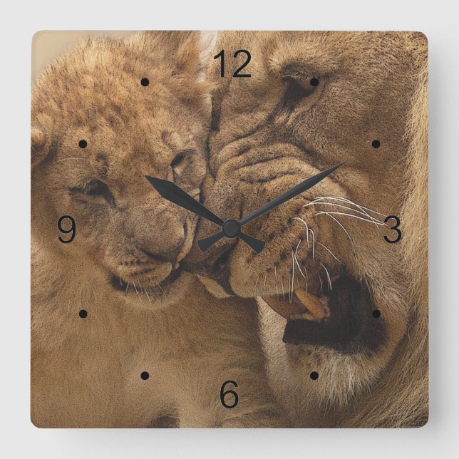 Reloj Cuadrado León Y Cubo (Anverso)