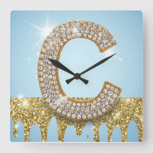 Reloj Cuadrado Letra C de diamante de lujo sobre fondo de purpuri