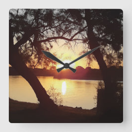 Reloj Cuadrado Lever de soleil sur La Grande Motte - France