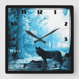 Reloj Cuadrado Lobo negro solamente en el bosque