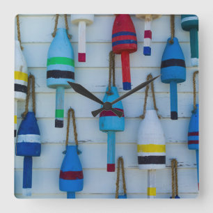 Reloj Cuadrado Maine, Stonington, decorative lobster buoys