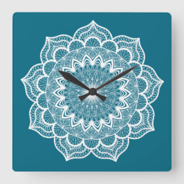 Reloj Cuadrado Mandala Blanco sobre Fondo Azul