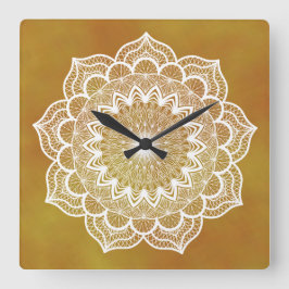 Reloj Cuadrado Mandala Blanco sobre Fondo Dorado