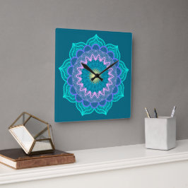 Reloj Cuadrado Mandalá Colorido sobre Fondo Azul