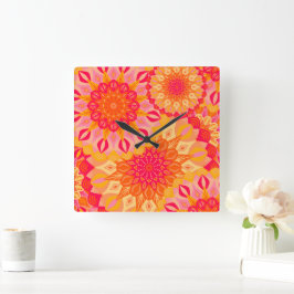 Reloj Cuadrado Mándala superpuesto naranja rosa amarillo