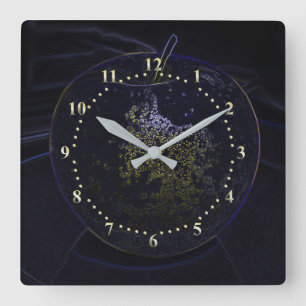 Reloj Cuadrado manzana dorada